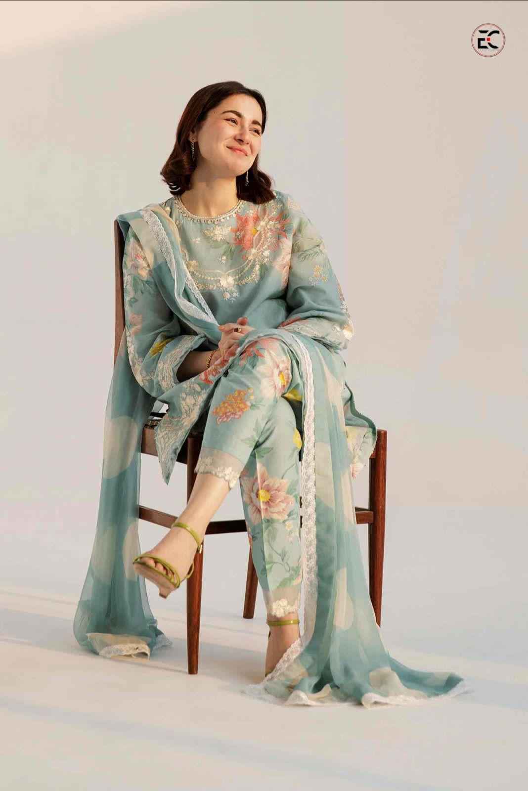 3 Pcs Women's Unstitched Embroidered Suit